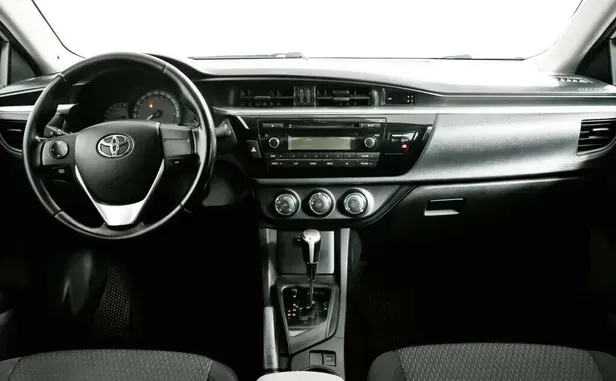 Toyota Corolla, XI (E160, E170, E180) — фото 5