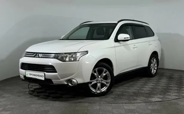 Mitsubishi Outlander, III — фото 1