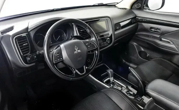 Mitsubishi Outlander, III Рестайлинг 3 — фото 6