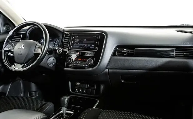 Mitsubishi Outlander, III Рестайлинг 3 — фото 7