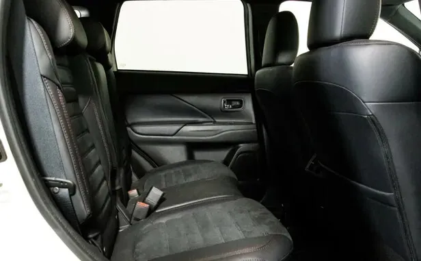 Mitsubishi Outlander, III Рестайлинг 3 — фото 13