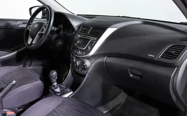 Hyundai Solaris, I Рестайлинг — фото 5