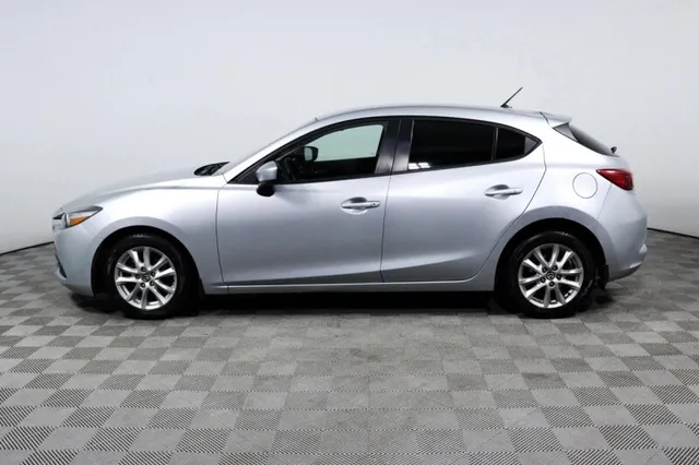 Mazda 3 — фото 8