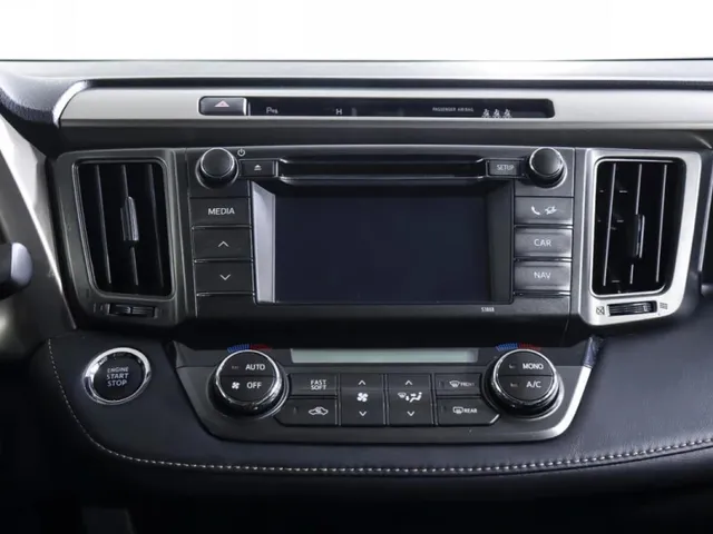 Toyota RAV4, IV (XA40) — фото 17