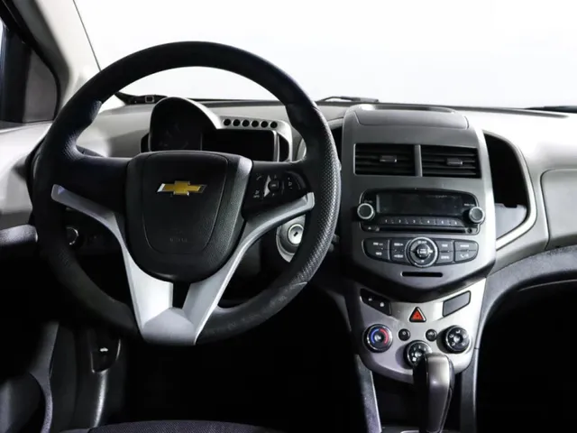Chevrolet Aveo, II — фото 13