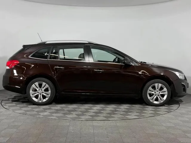 Chevrolet Cruze, I Рестайлинг — фото 4