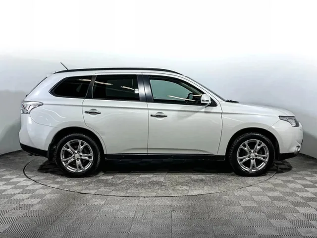 Mitsubishi Outlander, III — фото 4