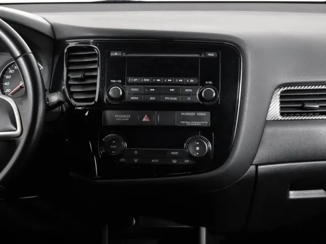Mitsubishi Outlander, III — фото 12