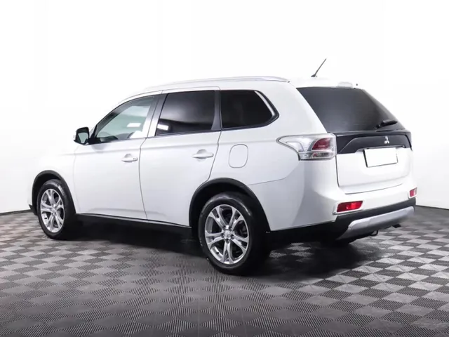 Mitsubishi Outlander, III Рестайлинг — фото 7