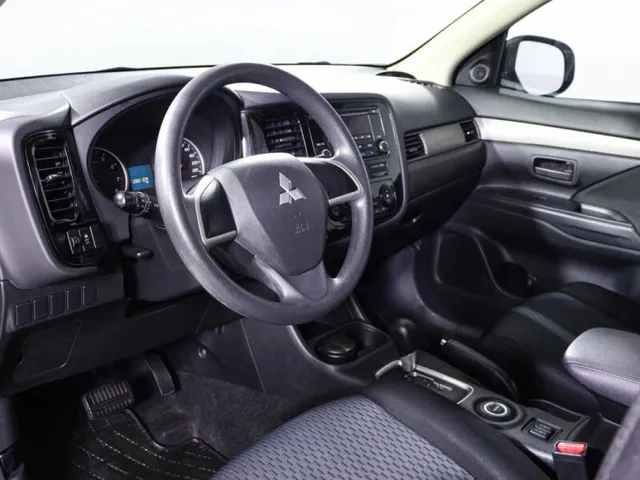 Mitsubishi Outlander, III — фото 14