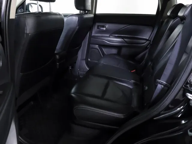 Mitsubishi Outlander, III — фото 14