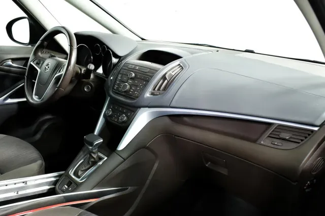 Opel Zafira, C — фото 11