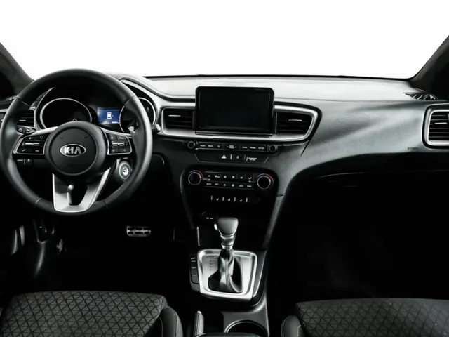 Kia Ceed, III — фото 15