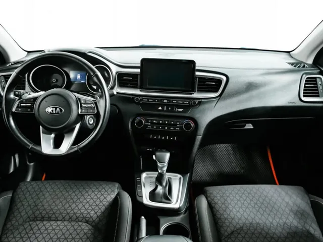Kia Ceed, III — фото 14
