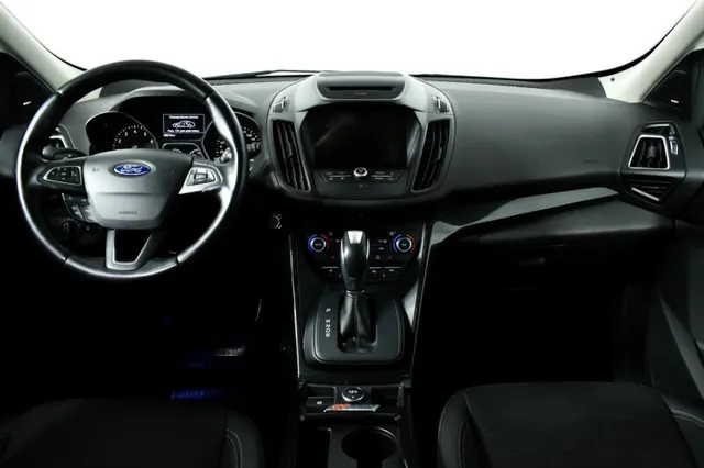 Ford Kuga, II Рестайлинг — фото 12