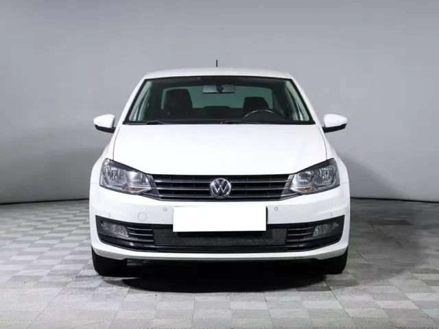 Volkswagen Polo, V Рестайлинг — фото 2