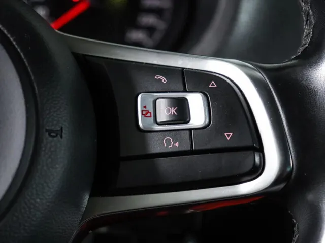 Volkswagen Polo, V Рестайлинг — фото 16