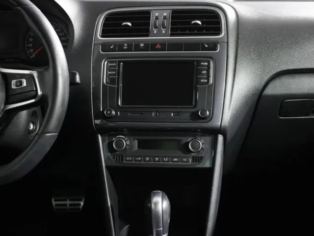 Volkswagen Polo, V Рестайлинг — фото 14
