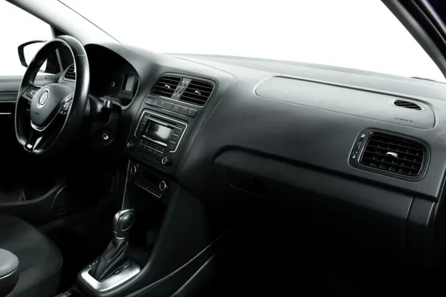 Volkswagen Polo, V Рестайлинг — фото 9