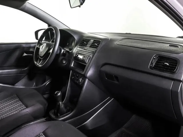Volkswagen Polo, V Рестайлинг — фото 12