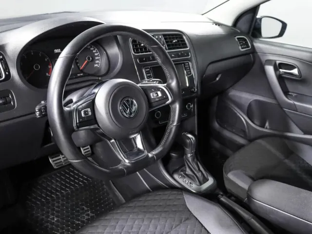 Volkswagen Polo, V Рестайлинг — фото 13