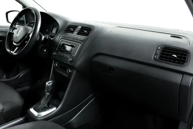 Volkswagen Polo, V Рестайлинг — фото 9