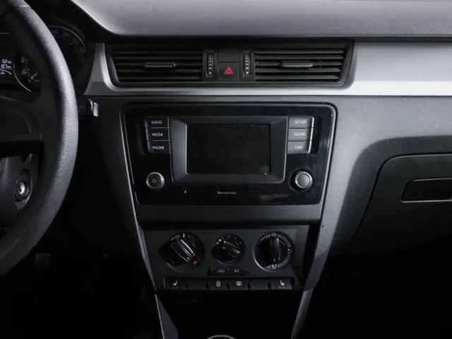 Skoda Rapid, I — фото 14