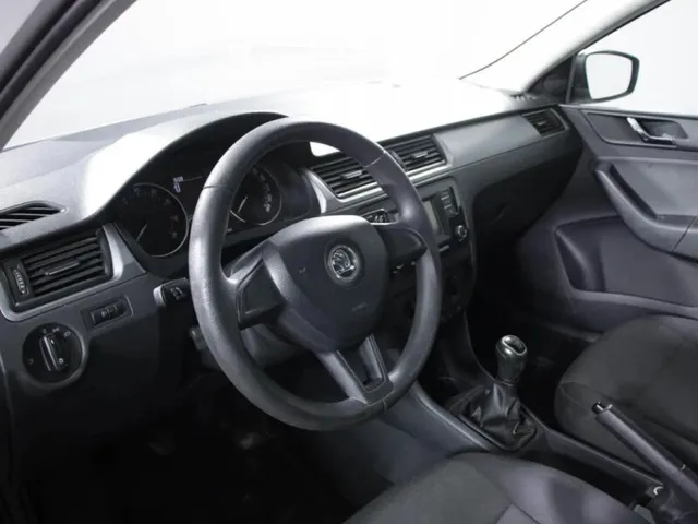 Skoda Rapid, I — фото 15