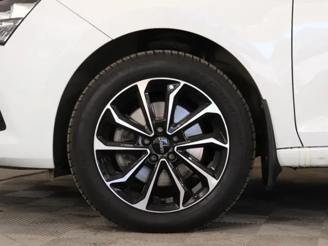 Skoda Rapid, II — фото 10