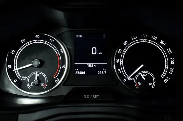 Skoda Rapid, II — фото 12