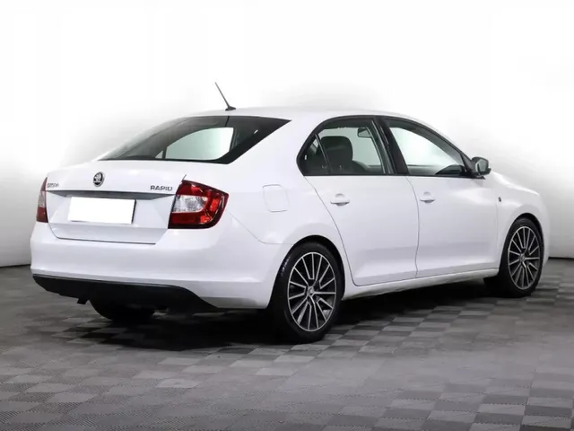 Skoda Rapid, I — фото 5
