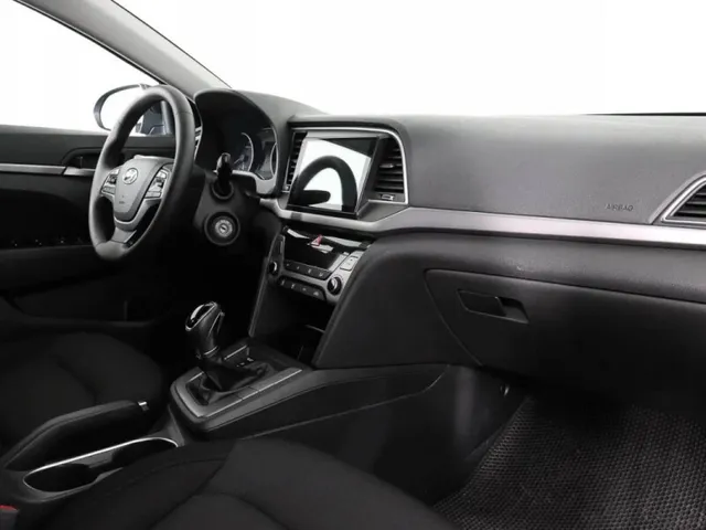 Hyundai Elantra, VI (AD) — фото 8