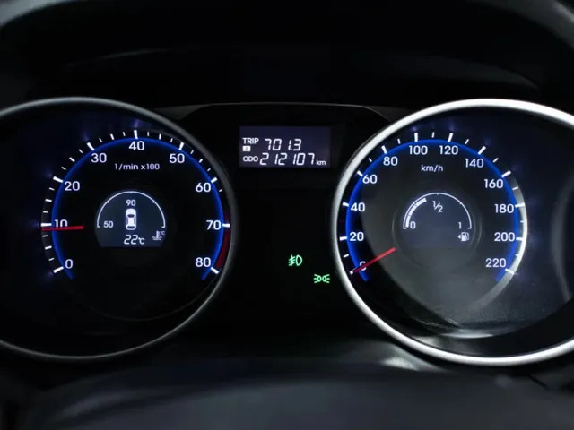 Hyundai ix35, I — фото 10