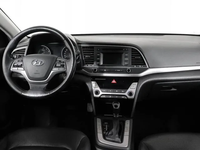 Hyundai Elantra, VI (AD) — фото 12