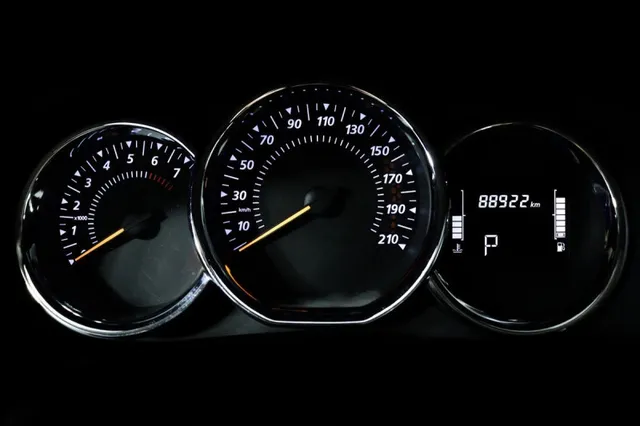 Renault Logan, II Рестайлинг — фото 10