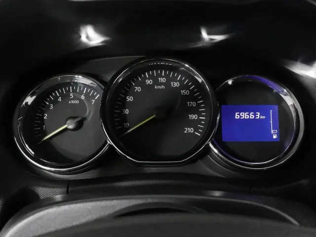 Renault Duster, I Рестайлинг — фото 9