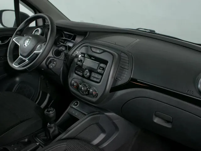 Renault Kaptur, I Рестайлинг — фото 16