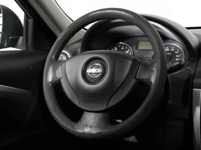 Nissan Almera, III (G15) — фото 9