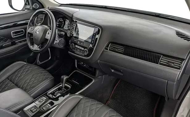 Mitsubishi Outlander, III Рестайлинг 3 — фото 5