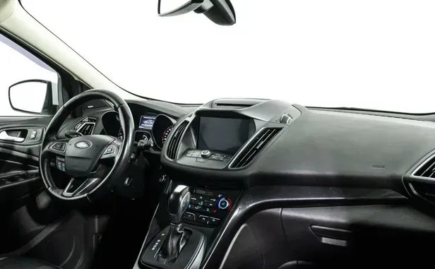 Ford Kuga, II Рестайлинг — фото 5