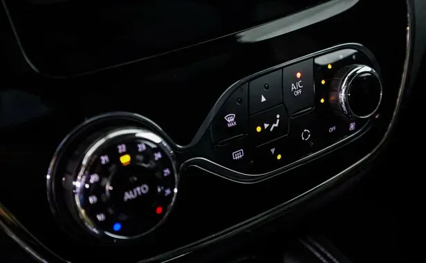 Renault Kaptur, I Рестайлинг — фото 9