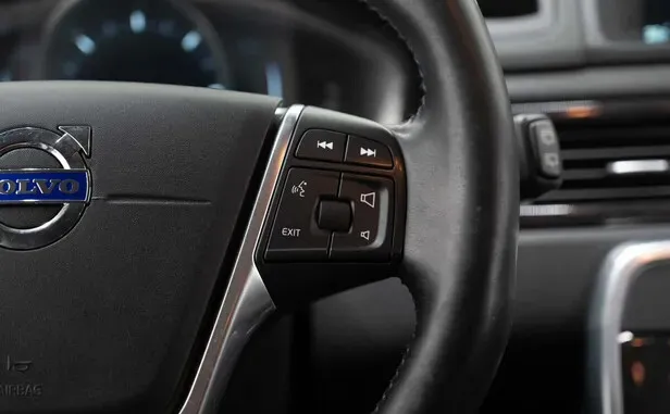 Volvo XC70, II Рестайлинг — фото 14