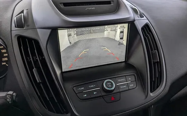 Ford Kuga, II Рестайлинг — фото 11