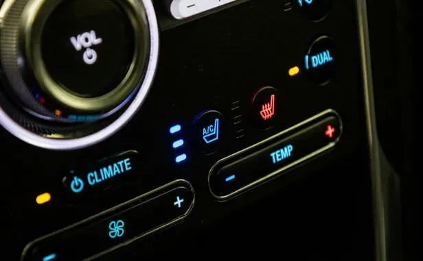 Ford Explorer, V Рестайлинг — фото 24