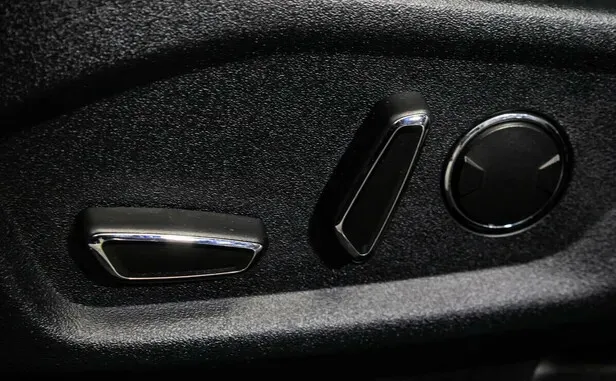 Ford Explorer, V Рестайлинг — фото 12