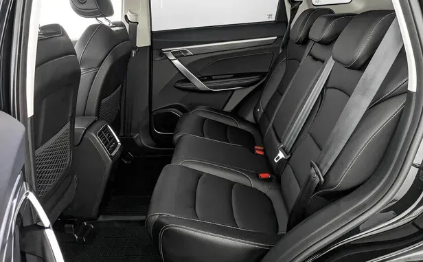 Geely Atlas Pro — фото 9