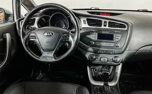 Kia Ceed, II — фото 20