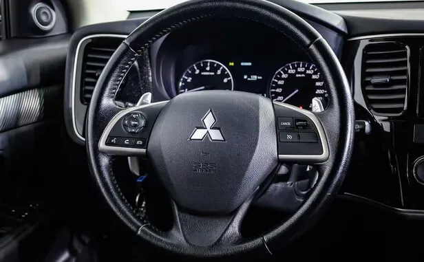Mitsubishi Outlander, III — фото 6