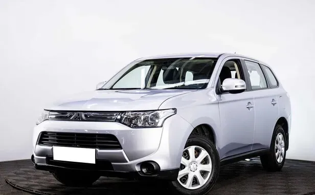 Mitsubishi Outlander, III — фото 1