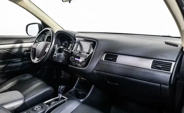 Mitsubishi Outlander, III Рестайлинг — фото 6